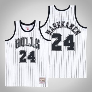 Lauri Markkanen Chicago Bulls Hardwood Classics Men's #24 Concord Collection Jersey - White Black 255114-635