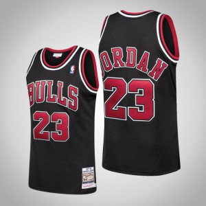 Michael Jordan Chicago Bulls 1997-98 Authentic Men's #23 Hardwood Classics Jersey - Black 851022-546