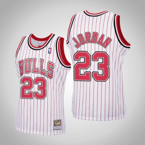 Michael Jordan Chicago Bulls Hardwood Classics Men's #23 Reload Jersey - White 756850-745