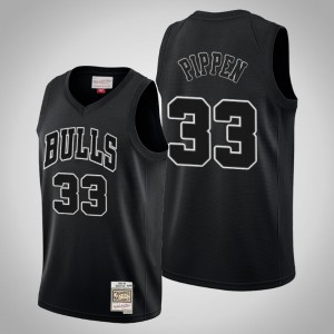 Scottie Pippen Chicago Bulls Throwback White Logo Men's #33 Hardwood Classics Jersey - Black 320985-612