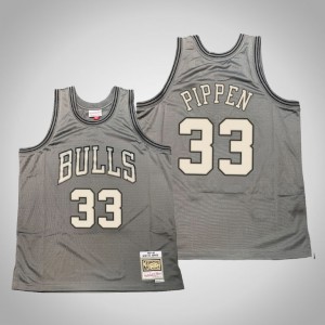 Scottie Pippen Chicago Bulls Hardwood Classics Throwback Men's #33 Metal Works Jersey - Gray 737002-751