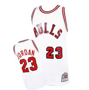 Michael Jordan Chicago Bulls Mitchell & Ness 1984-1985 Hardwood Classics Men's Home Jersey - White 347509-435