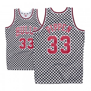 Scottie Pippen Chicago Bulls Mitchell & Ness Fashion Swingman Men's #33 Checkerboard Jersey - Black 431332-376